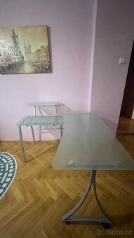 Prodám rozkládací skleněný PC stůl – variabilní - 2