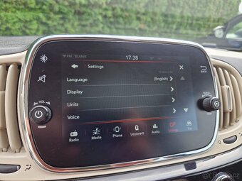 Fiat 500 facelift - rádio Uconnect 7 palců - 2