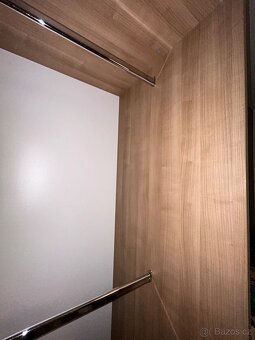 Šatní skříň - 2