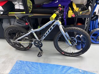 Dětské kolo Scott Scale RC 202020 - 2