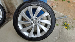 SUPERB 3 - 8x PNEU + 4x ALU ráfek orig. - 235/45 R18 5x112 - 2