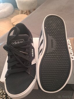 Adidas dětské vel. 30 - 2