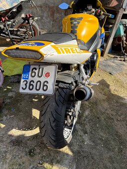 Yamaha yzf-R1 - 2