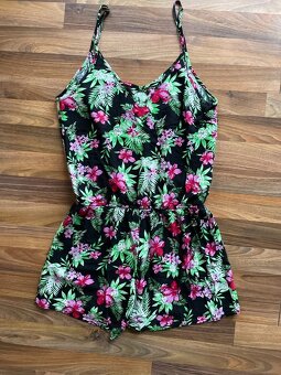 letní overal, vel M, v prsou spíše S/M Mshll girl - 2