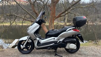 Yamaha X-Max 250 - 2
