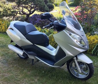 Peugeot satelis 125 r.v. 2007, najeto 4800 km. - 2