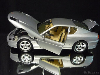 Ferrari 456 GT stříbrné Bburago 1/18 - 2