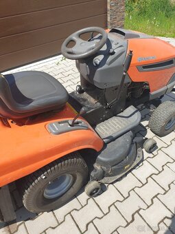 Sekací zahradní Traktor Husqvarna CTH 220 Twin - 2