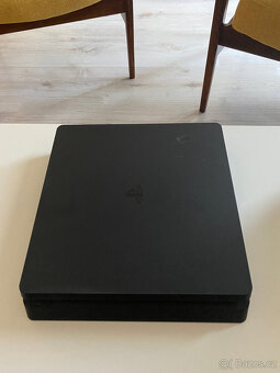 PS 4 500 GB + příslušenství + sbírka her - 2
