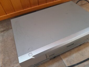 Videorekordér Toshiba V633EW - 2