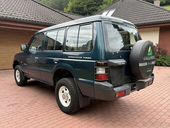 MITSUBISHI PAJERO 2,5TD 7 miest - 2