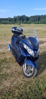 Suzuki Burgman 400 - 2