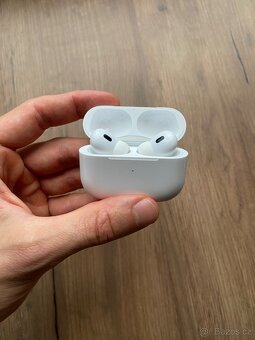 Apple AirPods Pro 2 (USB-C) - Skvělý stav, v záruce - 2