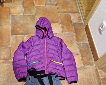 Péřová bunda/vesta 134/140 +softshellka - Reima - 2