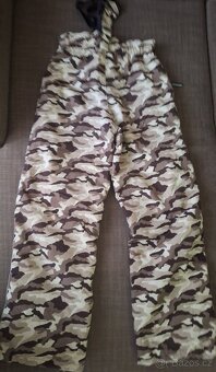 Lyžařské maskáčové kalhoty vel. 152 - 2