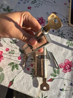 Cilindrová vložka - zámek - 2