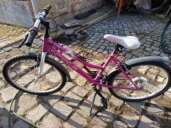 Dívčí kolo vel.24 - 2