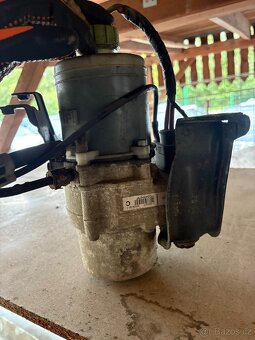 Škoda Fabia 1 díly servo, kapota atd - 2