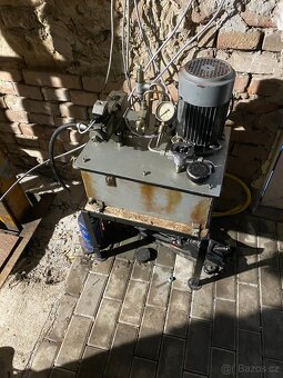 Hydralicky zvedák - 2