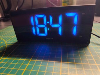 Digitální hodiny/budík Sencor - 2
