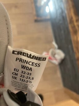 Dívčí lední brusle Crowned PRINCESS, v. 32-35 - 2
