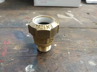 mosazné spojky a kulové ventily - 2