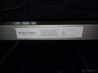 Kovový krabicový regál - 2