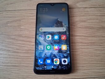 Xiaomi Redmi 8 LTE-6,22"IPS/4GB RAM/ 64GB cerna - 2