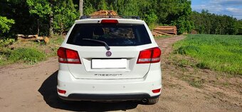Fiat Freemont 2.0 TDI, 125 kW - Prostorné a bezpečné MPV/SUV - 2