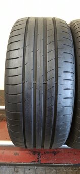 Goodyear Efficient Grip 225/55 R16 95W 3,5-4,5mm - 2