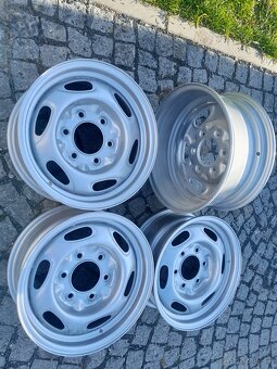 Kovové disky na pickup 15" - 2