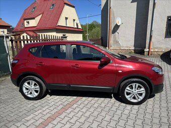 Nissan Qashqai 2.0 104kW 2012 106070km 4x4 tažné - 2