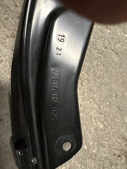 Spojovací díl pravý Škoda 6V0 805 932 - 2