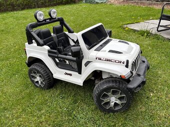 Dětské elek. autíčko Jeep - 2