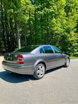 Škoda Superb 2.8 V6 142kw - 2