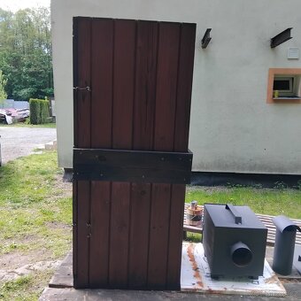 Dřevěná udírna - 2