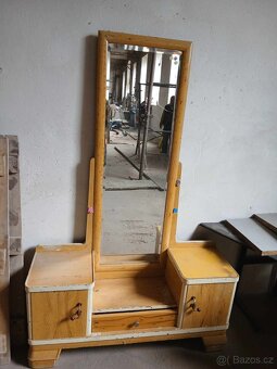 Prodám Retro nábytek skříně - 2