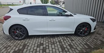 Ford Focus MK 4.5 - 2