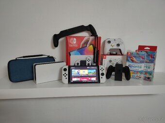 Nintendo Switch OLED + příslušenství - 2