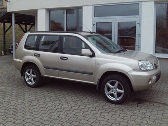 Nissan X-TRAIL 2,5 benzin - 2