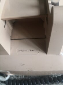 Starý americký telefon - 2