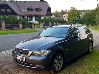 BMW 330i E91 manuál - 2