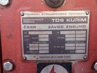 Dřevoobráběcí stroj. - 2