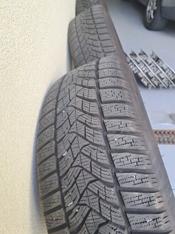 Prodám kola Ford S-max, zánovní zimní pneu Dunlop 215/60/16 - 2