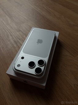 Apple iPhone 17 Pro 256GB stříbrný - 2