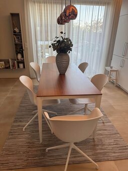 Jídelní stůl BoConcept - 2