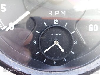 Jaguar otáčkoměr. - 2