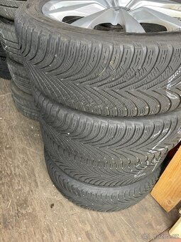 VW Golf 205/50R17 - 2