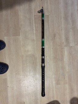 Rybářské pruty a stoličky - 2