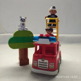 Lego duplo 10901 hasičské auto, hasiči - 2